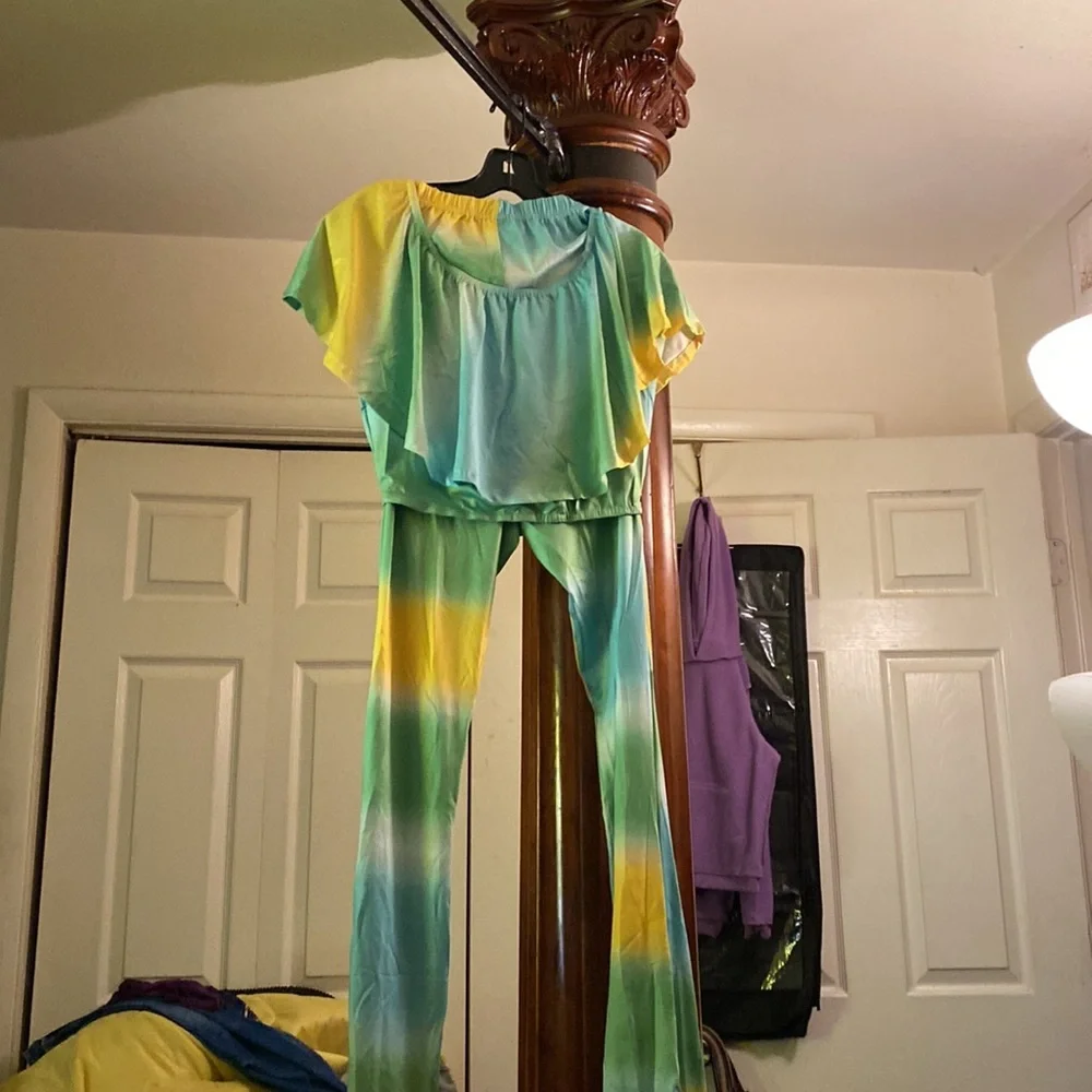 Yellow and green nice 2 PCs pant suit off the shoulders - Picture 6 of 8